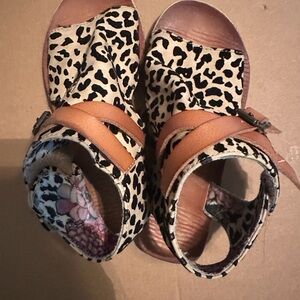 Girls Blowfish Black and Tan Sandals with Leopard Print